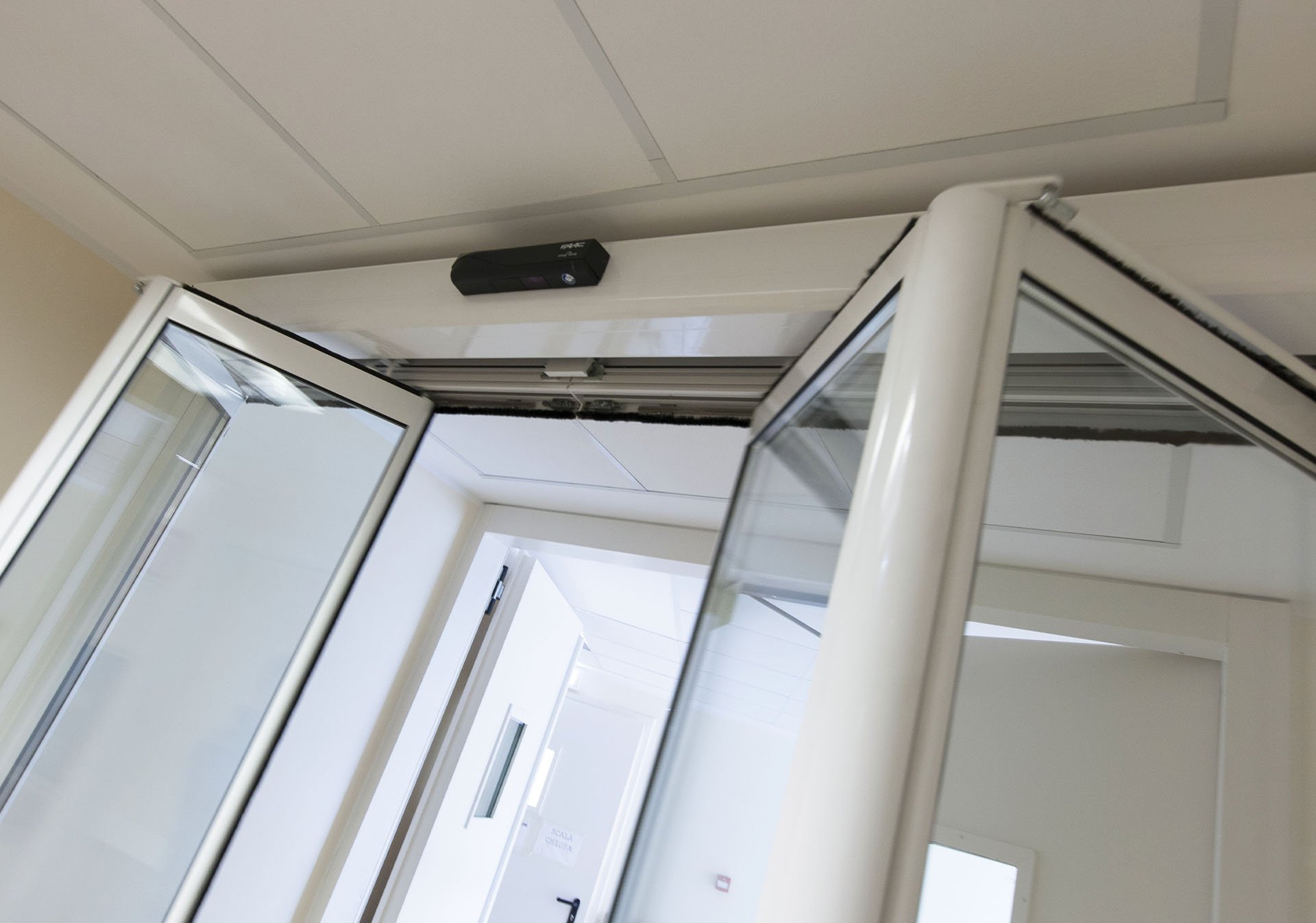 FAAC SF1400 - Ingresso Automatico Pieghevole con Antipanico Integrato