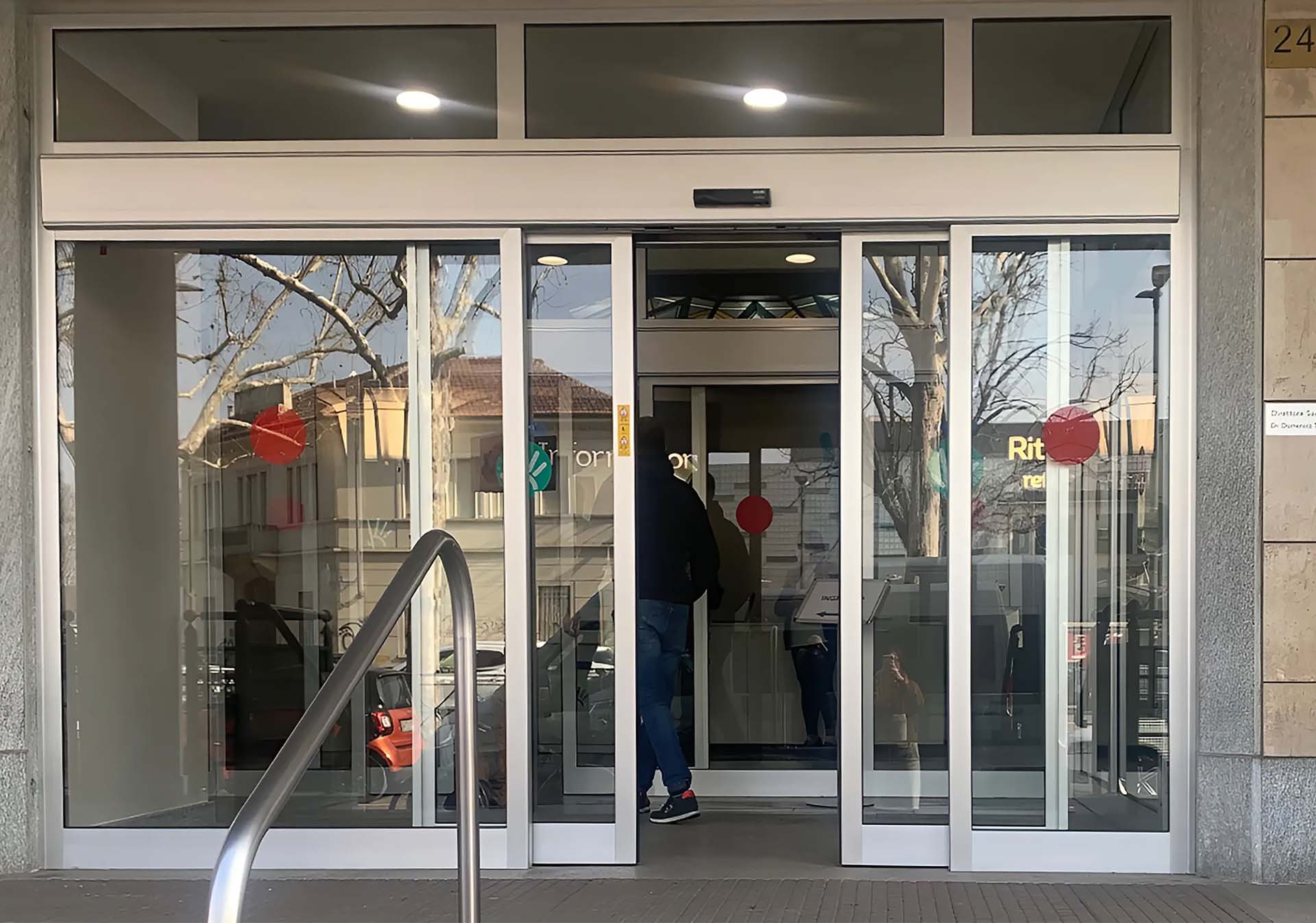 FAAC AIRSLIDE Porta scorrevole con barriera d’aria incorporata